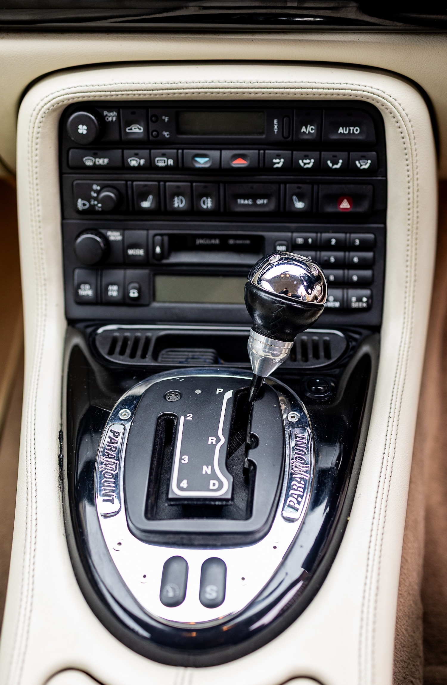 Used Jaguar XKR 1998 for sale - 77449600: Photo 47