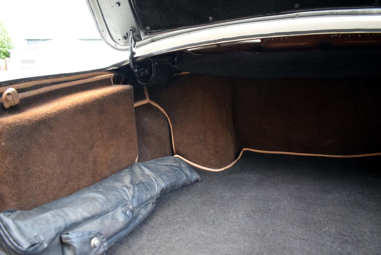 Used Rolls-Royce Silver Shadow 1979 for sale - 77445943: Photo 92