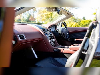 Used Aston Martin DBS 2011 for sale - 78409715: Photo