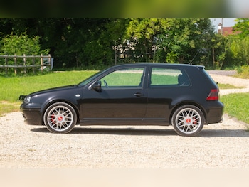 Used Volkswagen Golf 2002 for sale - 79503800: Photo