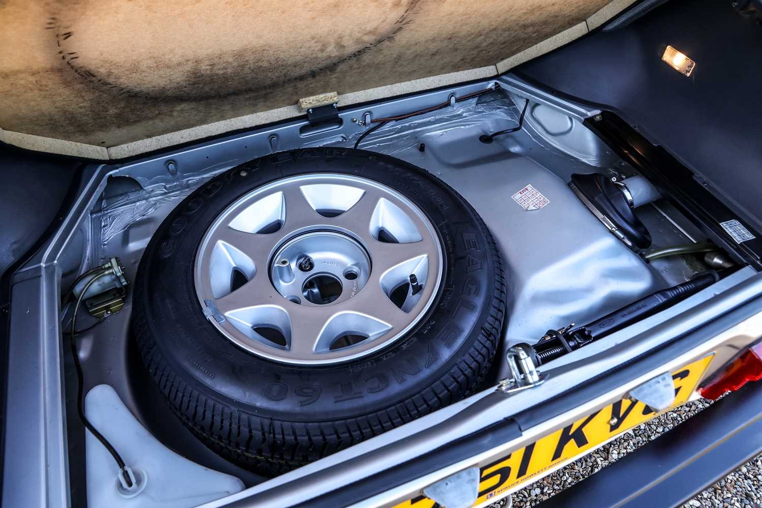 Used Ford Capri 1987 for sale - 76391256: Photo 48