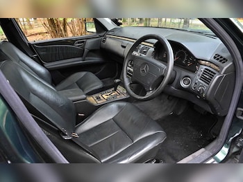 Used Mercedes-Benz E-Class 1998 for sale - 75774431: Photo