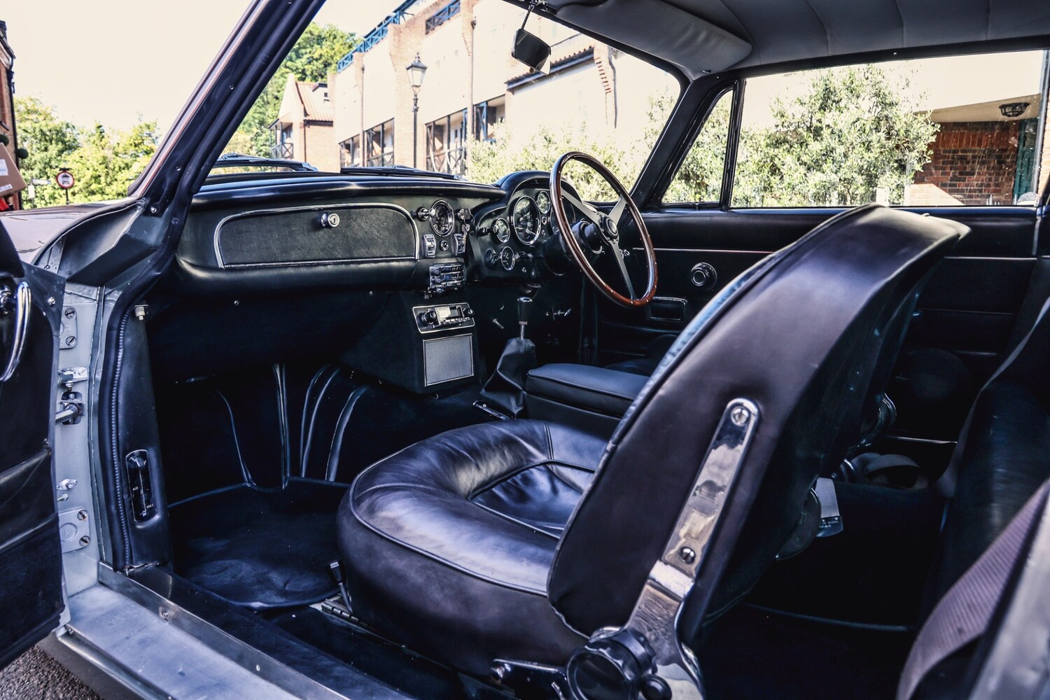 Used Aston Martin DB6 2023 for sale - 77543399: Photo 47