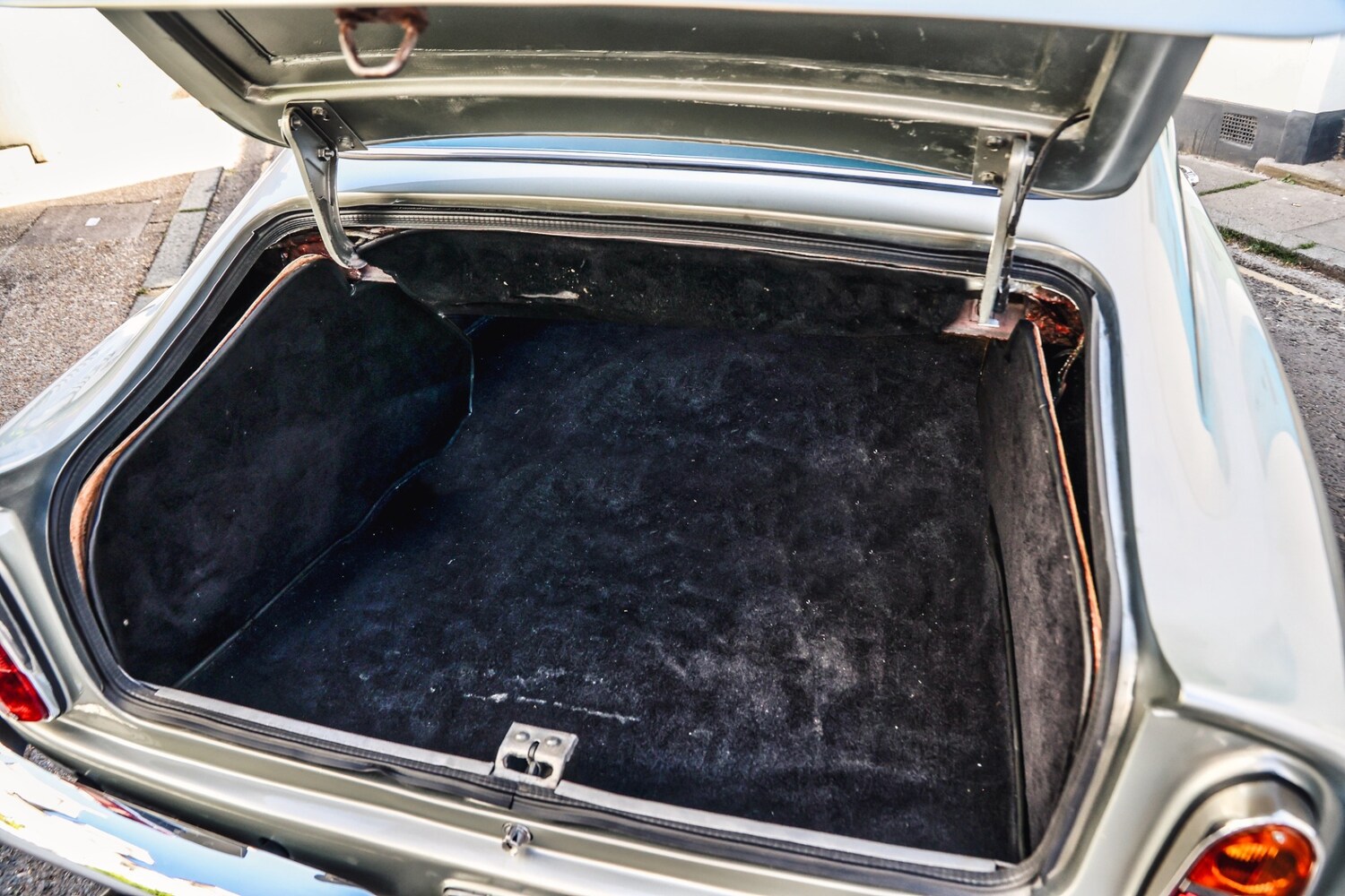 Used Aston Martin DB6 2023 for sale - 77543399: Photo 50