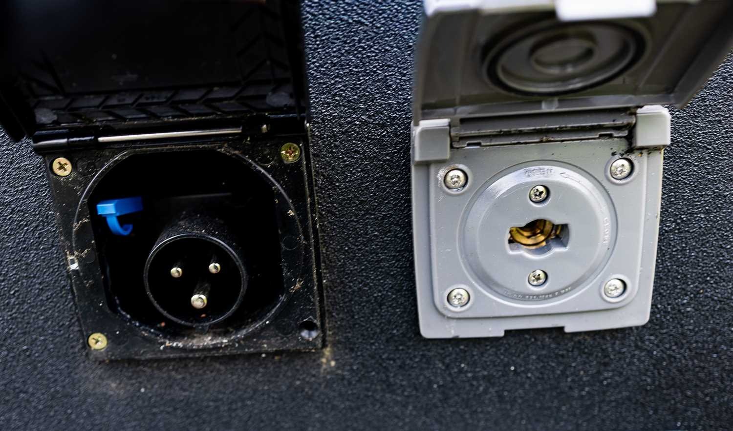 Used Land Rover Defender 2019 for sale - 77605169: Photo 23