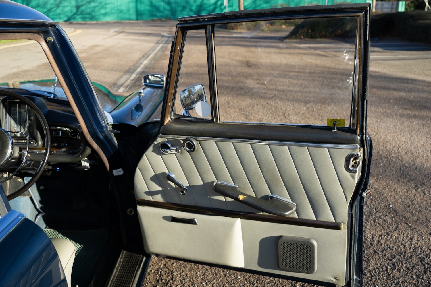 Used Mercedes-Benz 220 1966 for sale - 77431432: Photo 21