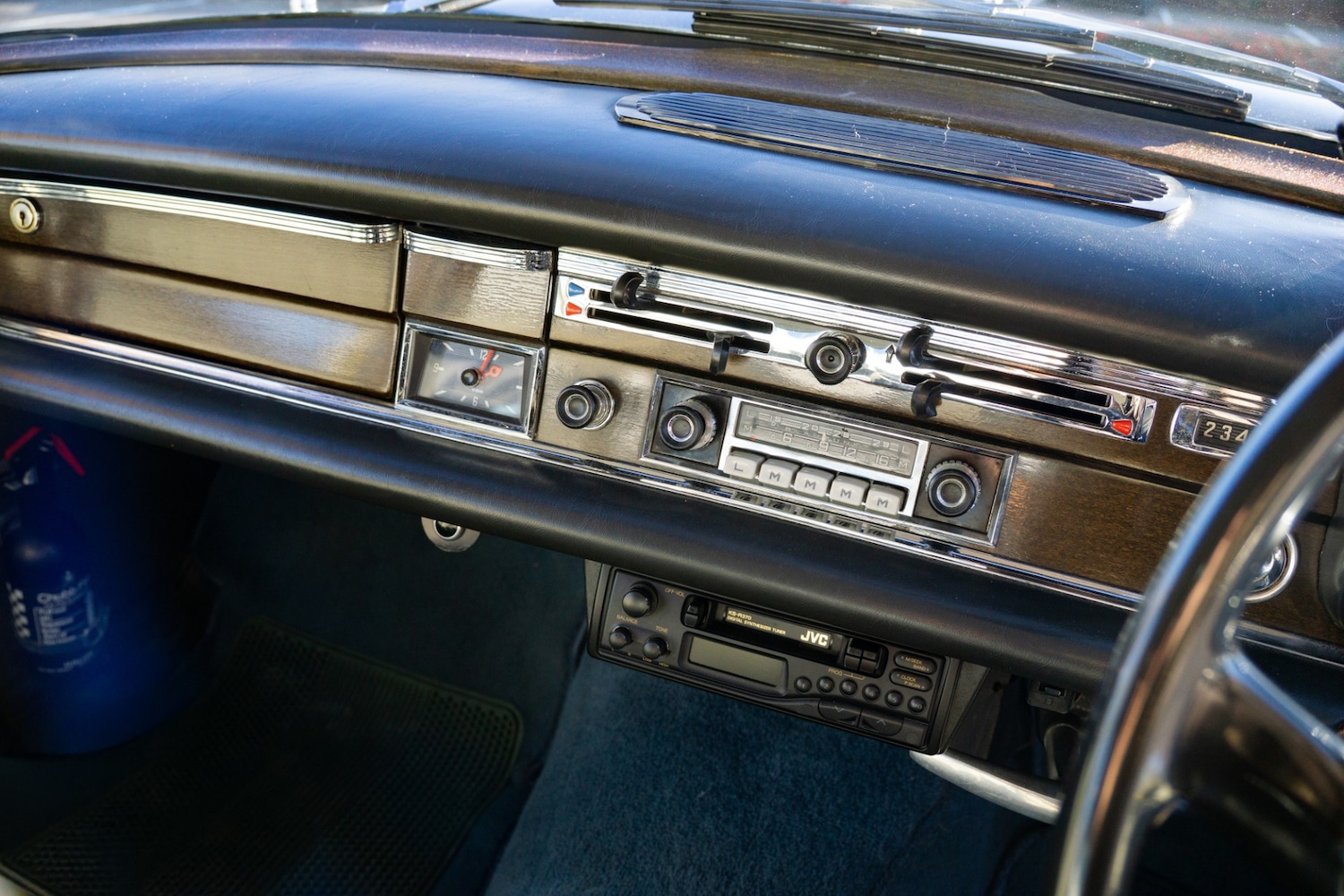 Used Mercedes-Benz 220 1966 for sale - 77431432: Photo 22