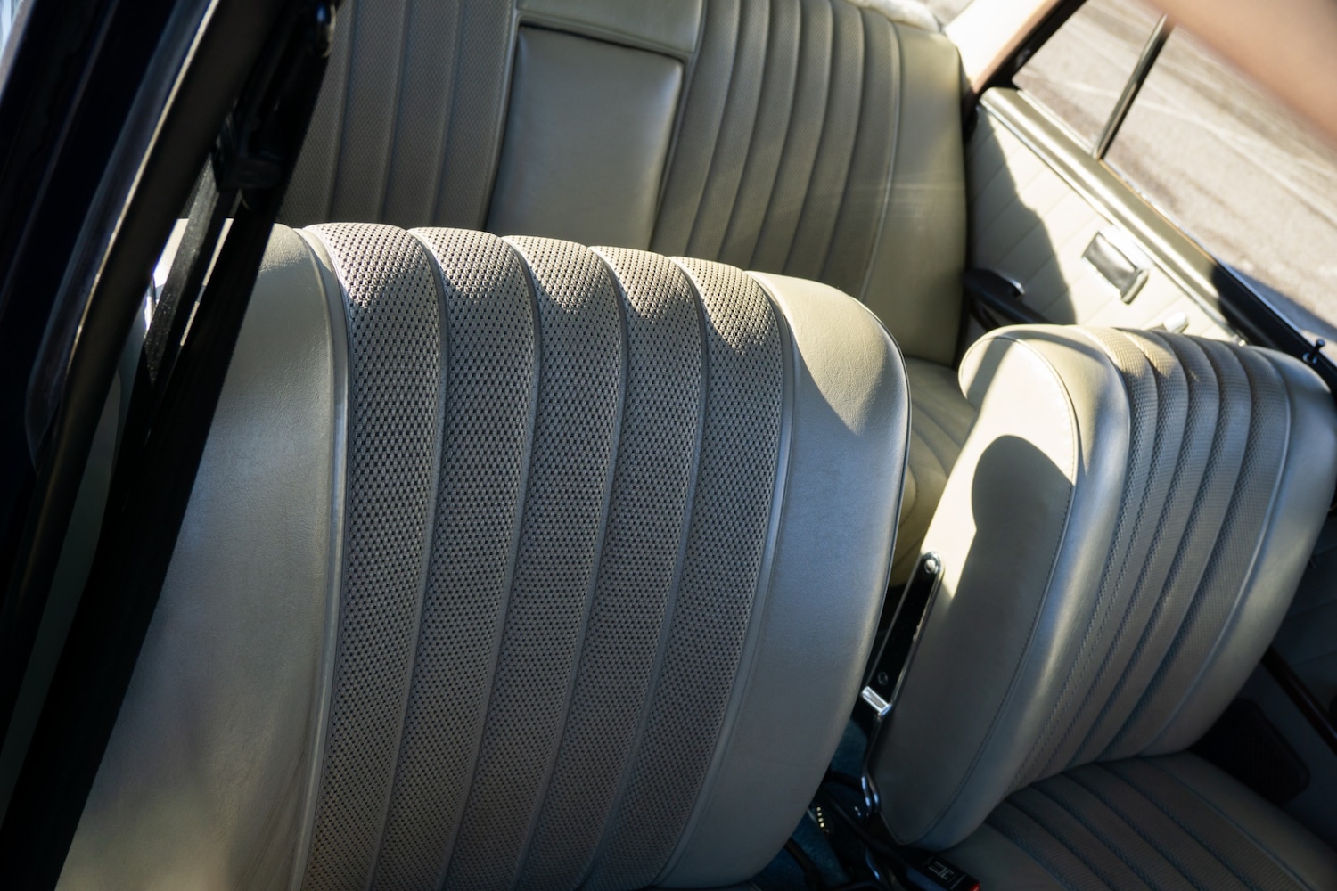 Used Mercedes-Benz 220 1966 for sale - 77431432: Photo 25