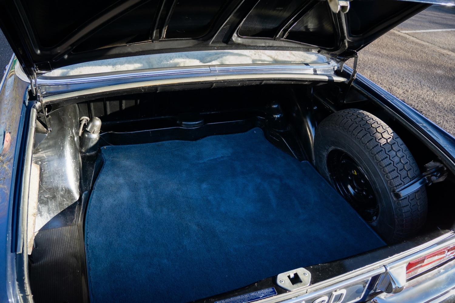 Used Mercedes-Benz 220 1966 for sale - 77431432: Photo 26