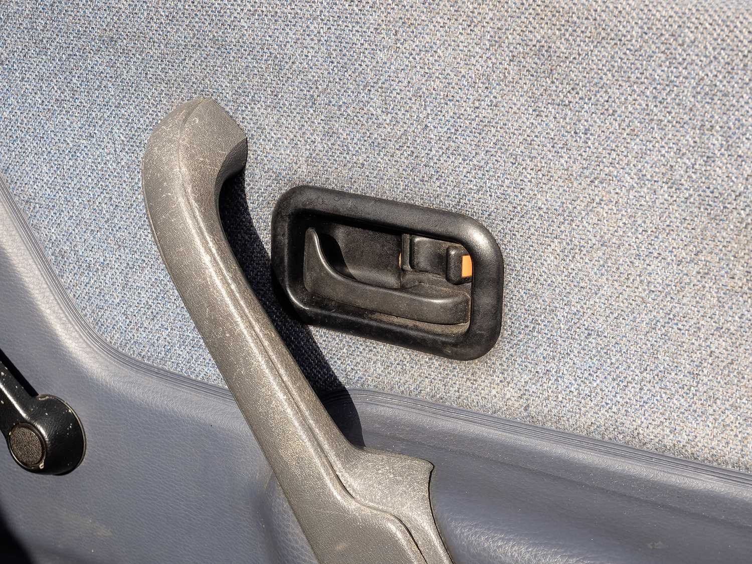 Used Ford Escort 1986 for sale - 76392343: Photo 14