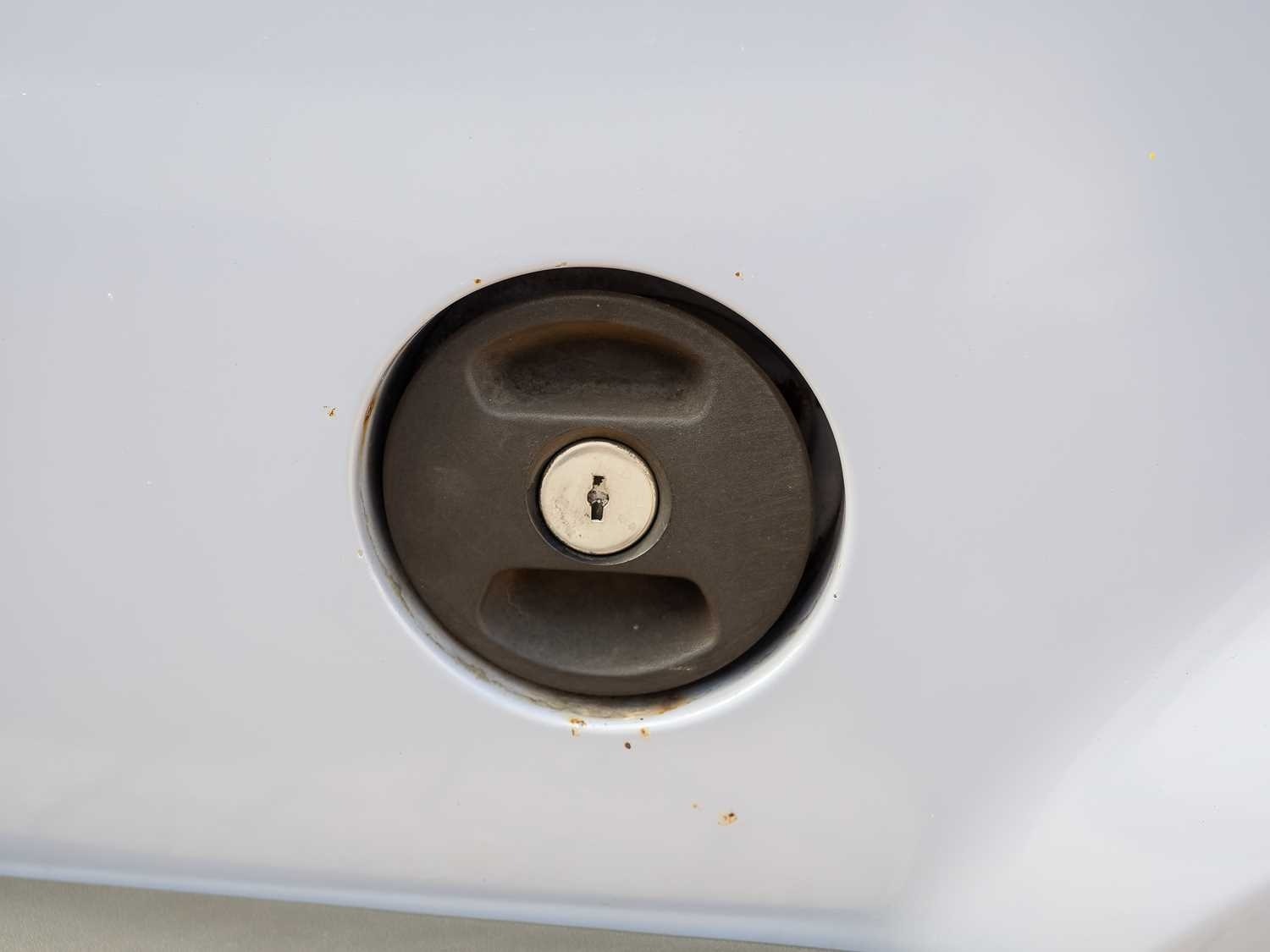 Used Ford Escort 1986 for sale - 76392343: Photo 7