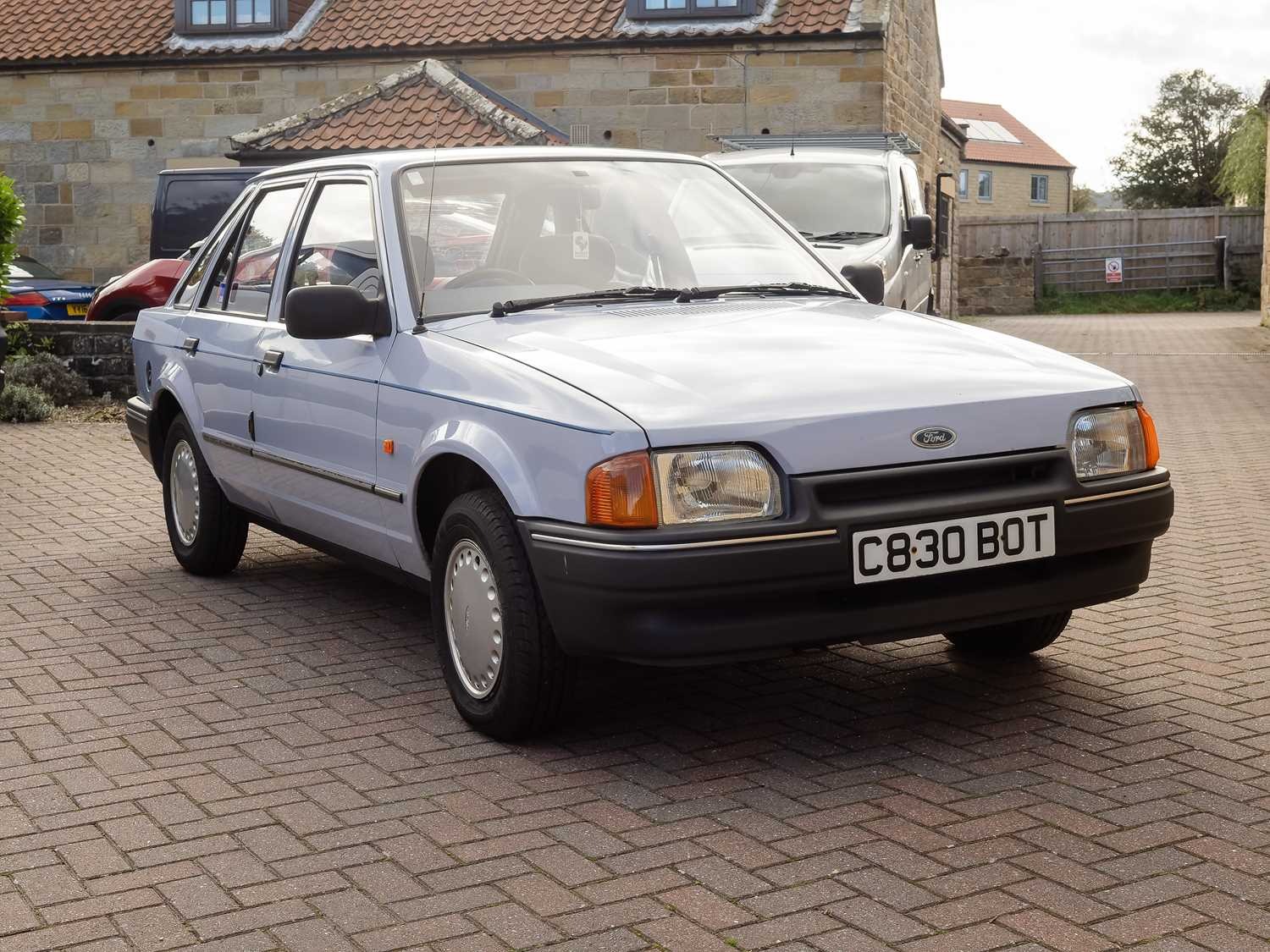 Used Ford Escort 1986 for sale - 76392343: Photo 8