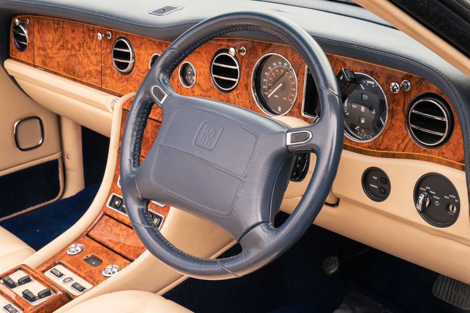 Used Rolls-Royce Corniche 2001 for sale - 77431961: Photo 33