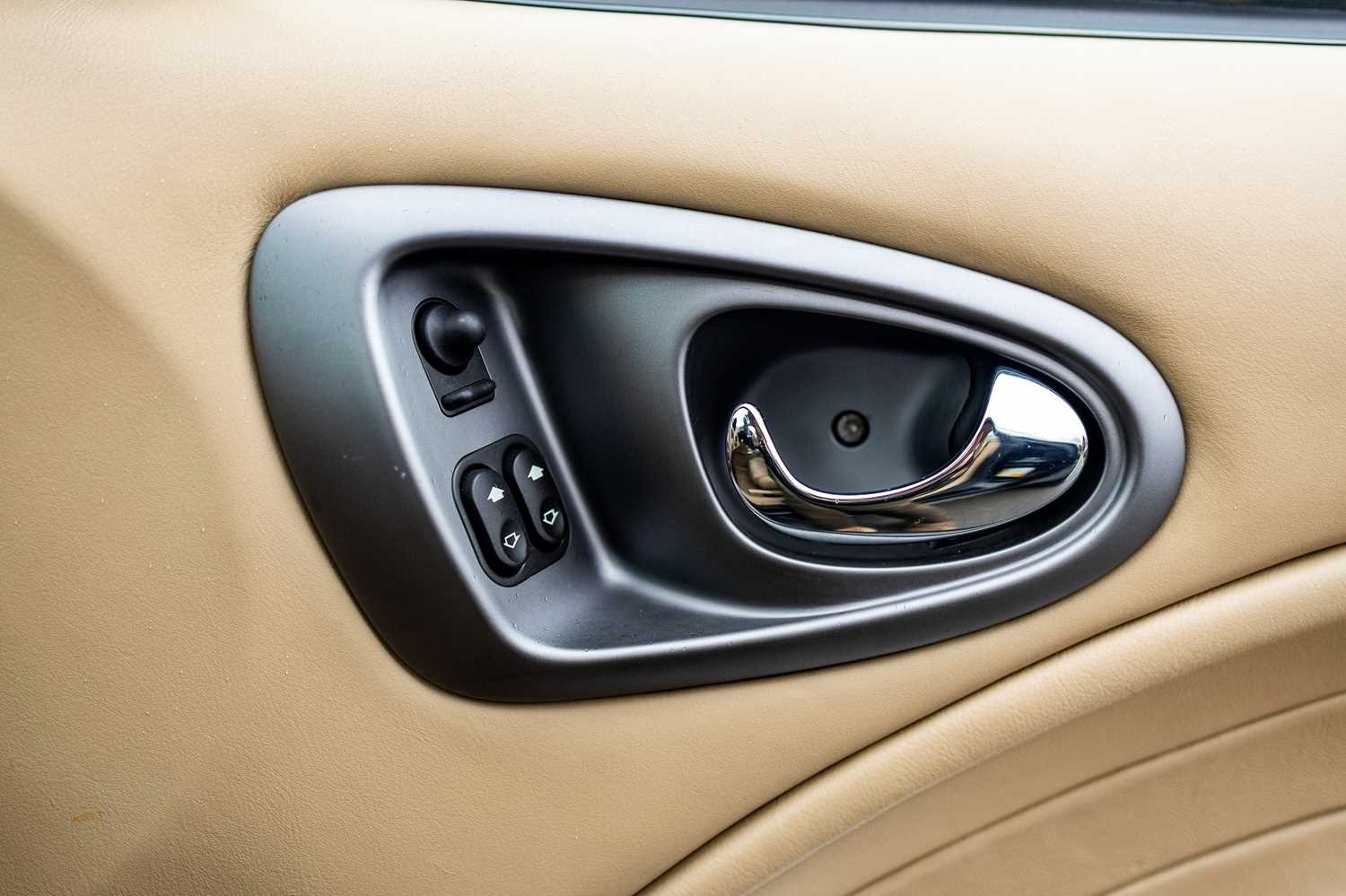 Used Aston Martin Vanquish 2007 for sale - 76553759: Photo 38