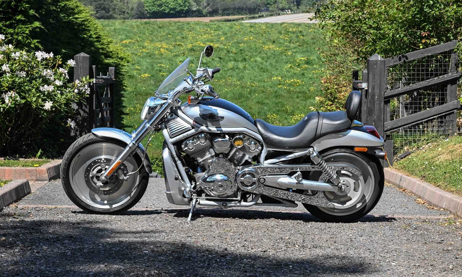 Used Harley-Davidson V-ROD 2003 for sale - 78411623: Photo 2