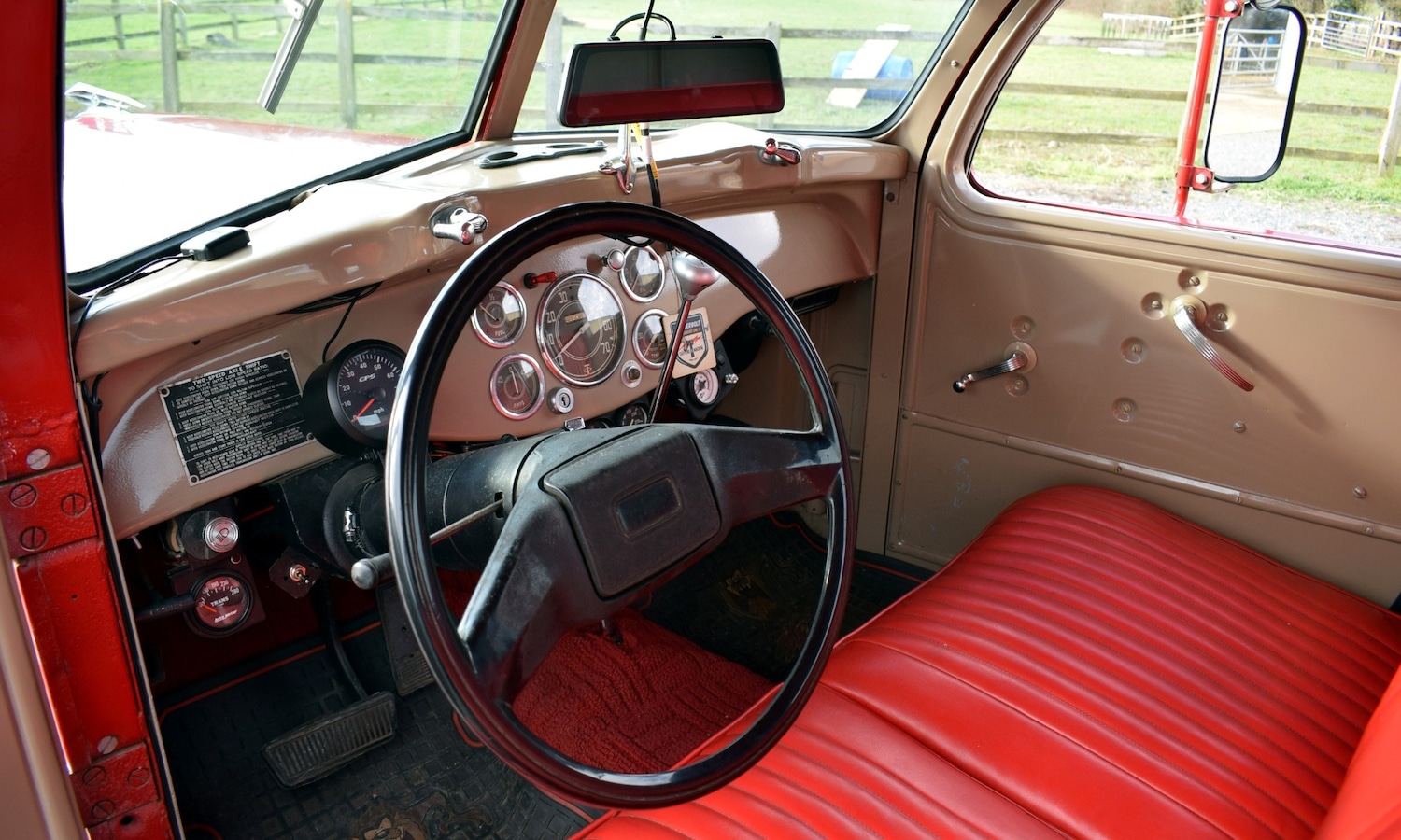 Used GMC Diamond T 2013 for sale - 77460353: Photo 4