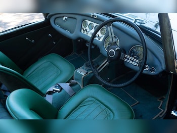 Used Daimler Sp250 1964 for sale - 79055867: Photo