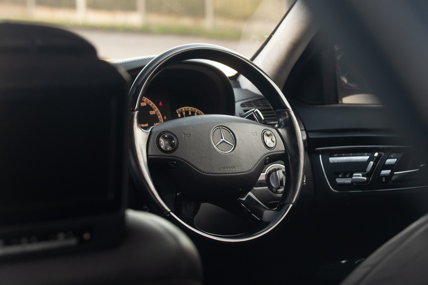 Used Mercedes-Benz S Class 2009 for sale - 77662599: Photo 32