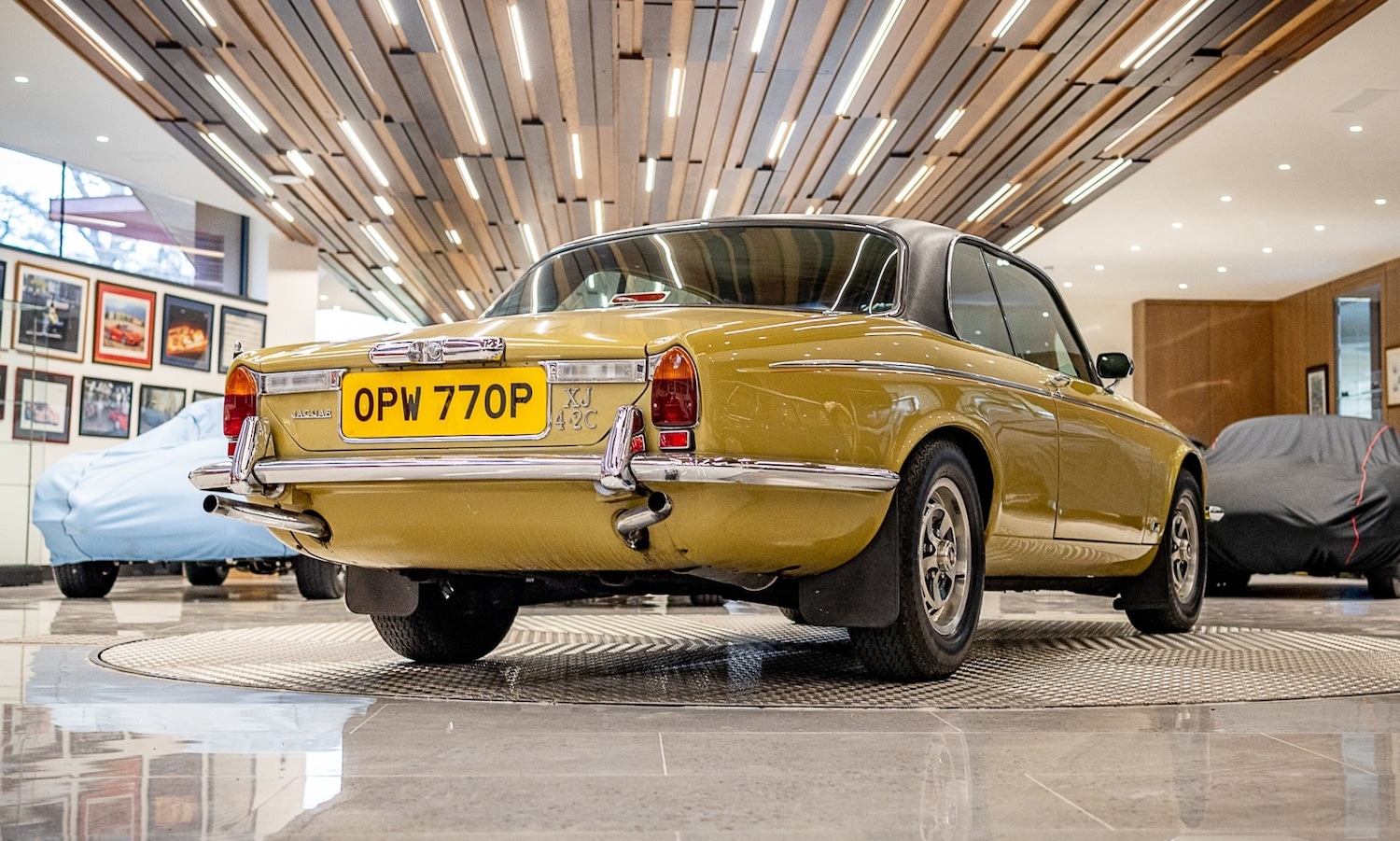 Used Jaguar XJ 1975 for sale - 77446888: Photo 3