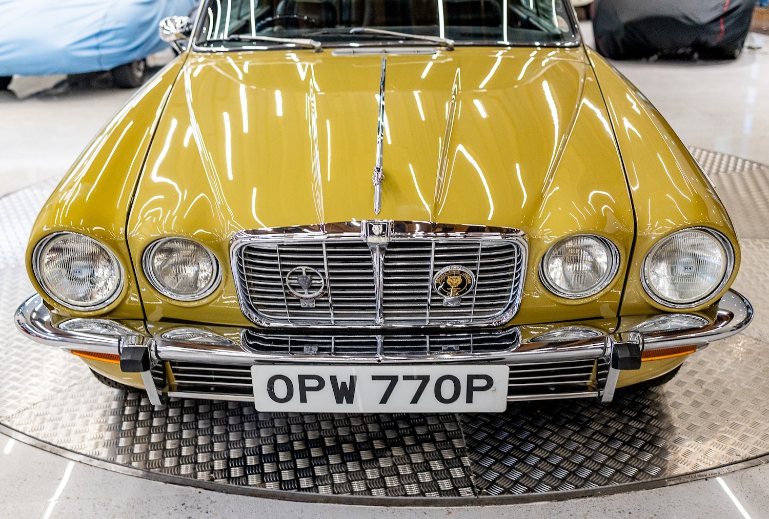 Used Jaguar XJ 1975 for sale - 77446888: Photo 33