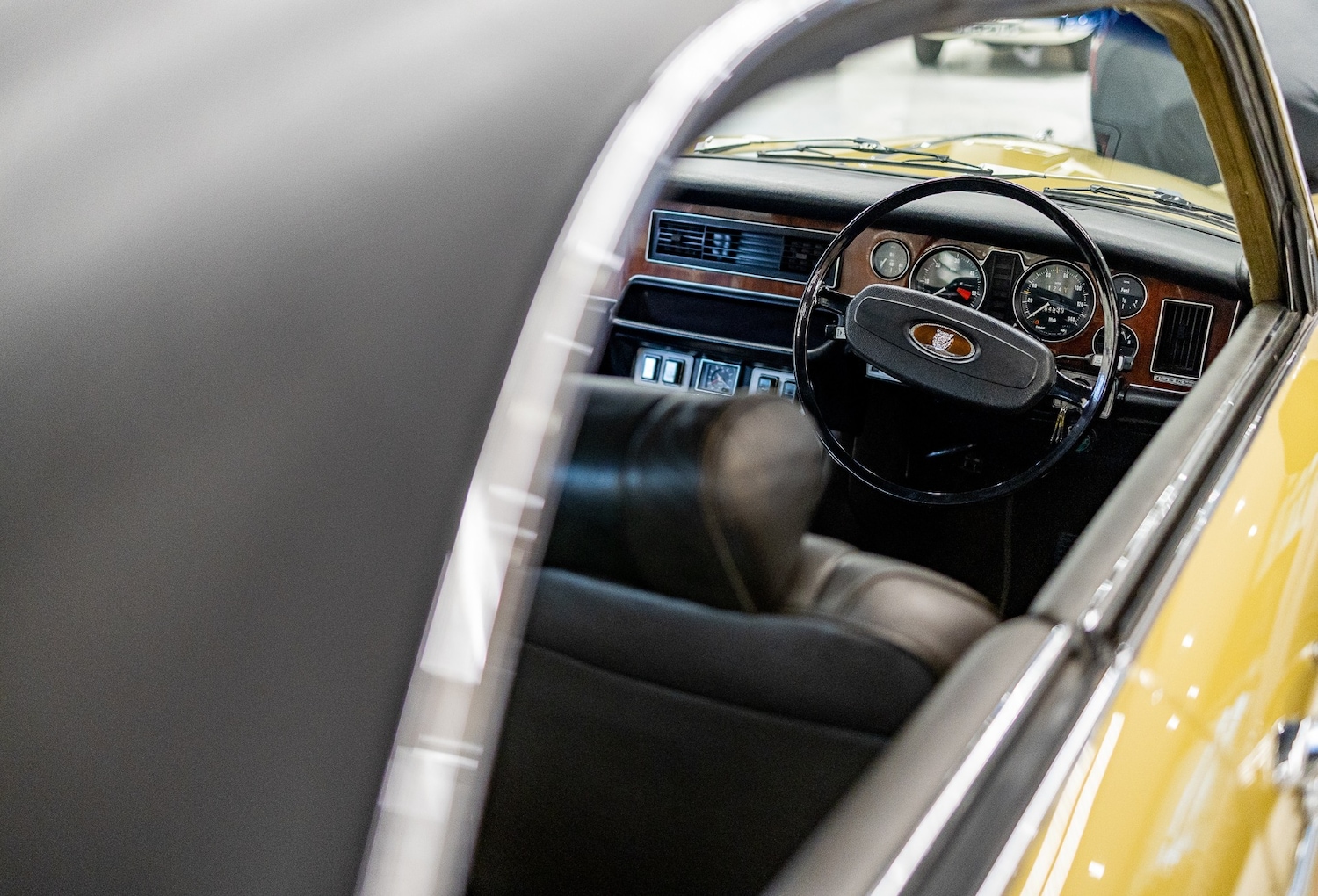 Used Jaguar XJ 1975 for sale - 77446888: Photo 36