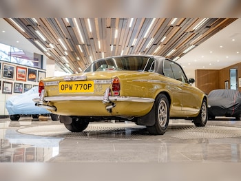 Used Jaguar XJ 1975 for sale - 77446888: Photo