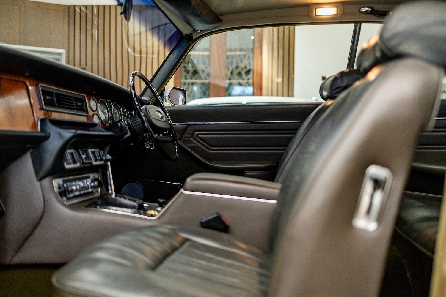 Used Jaguar XJ 1975 for sale - 77446888: Photo 56