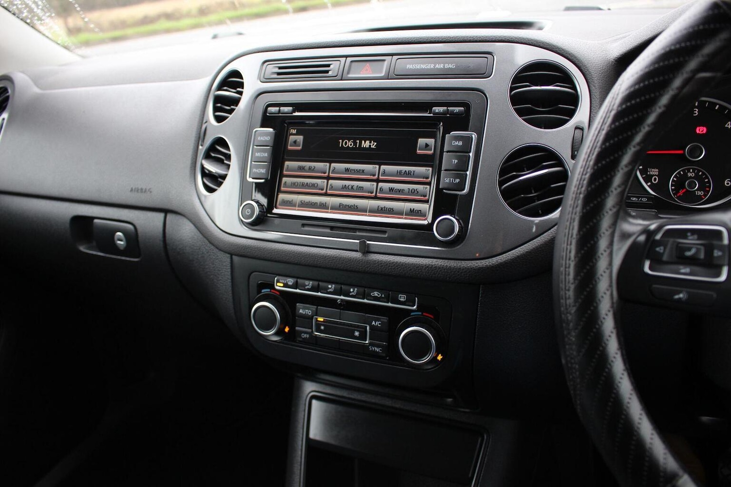 Used Volkswagen Tiguan 2013 for sale - 77622429: Photo 2