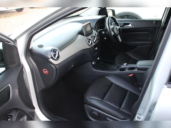 Used Mercedes-Benz B Class 2014 for sale - 76588408: Photo