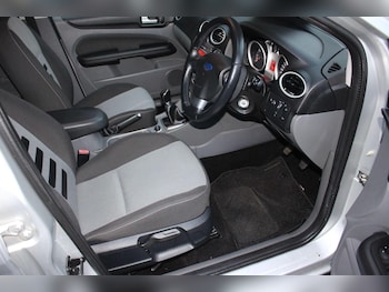 Used Ford Focus 2009 for sale - 76482916: Photo