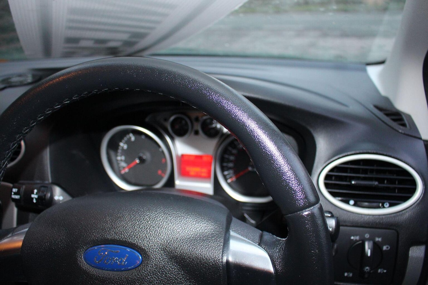 Used Ford Focus 2009 for sale - 76482916: Photo 4