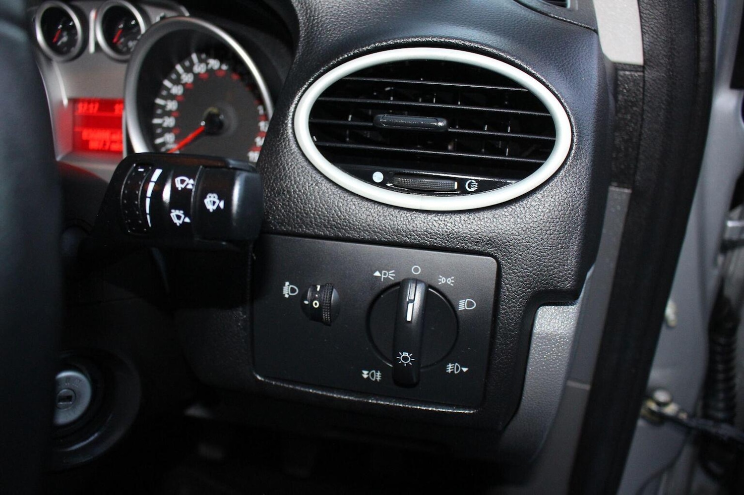 Used Ford Focus 2009 for sale - 76482916: Photo 9