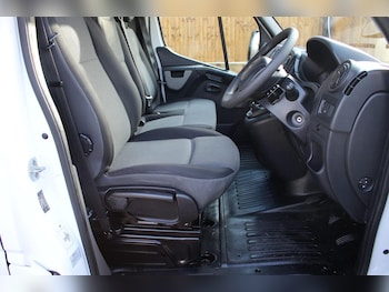 Used Renault Master 2018 for sale - 76725721: Photo