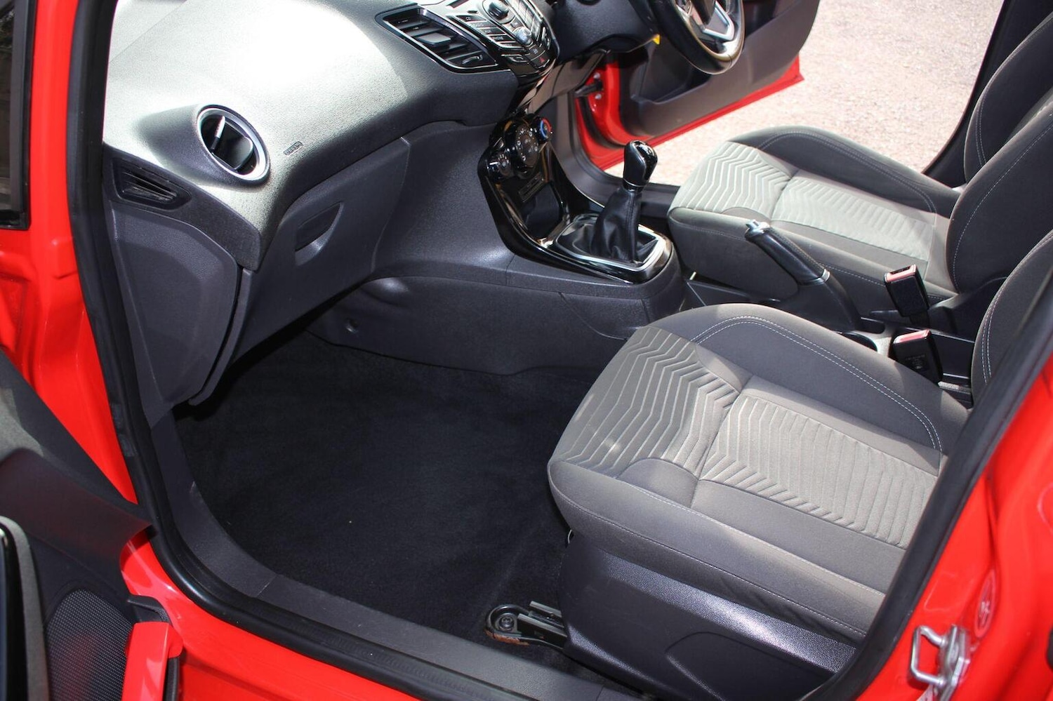 Used Ford Fiesta 2013 for sale - 77766324: Photo 13