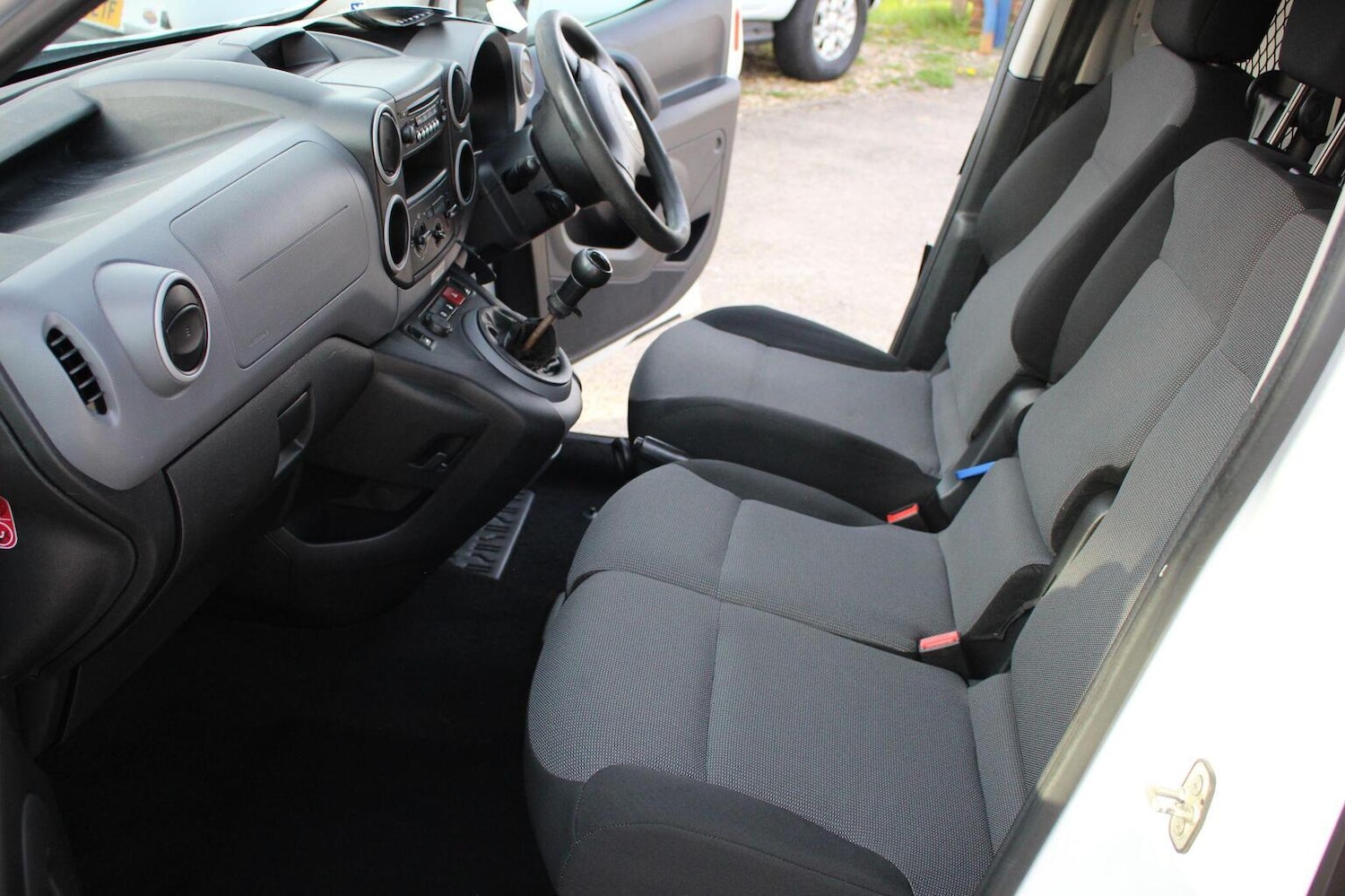 Used Citroen Berlingo 2018 for sale - 77953911: Photo 2