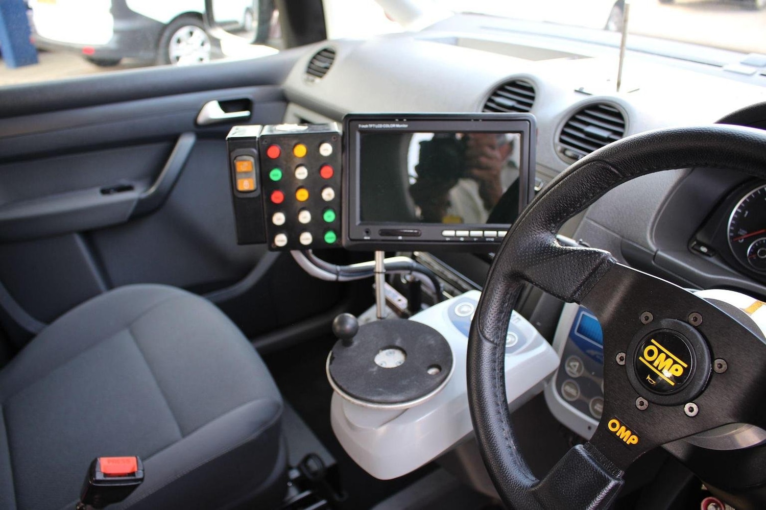 Used Volkswagen Caddy Life 2012 for sale - 77303788: Photo 4