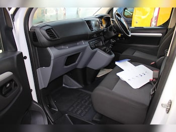 Used Vauxhall Vivaro 2022 for sale - 76725710: Photo