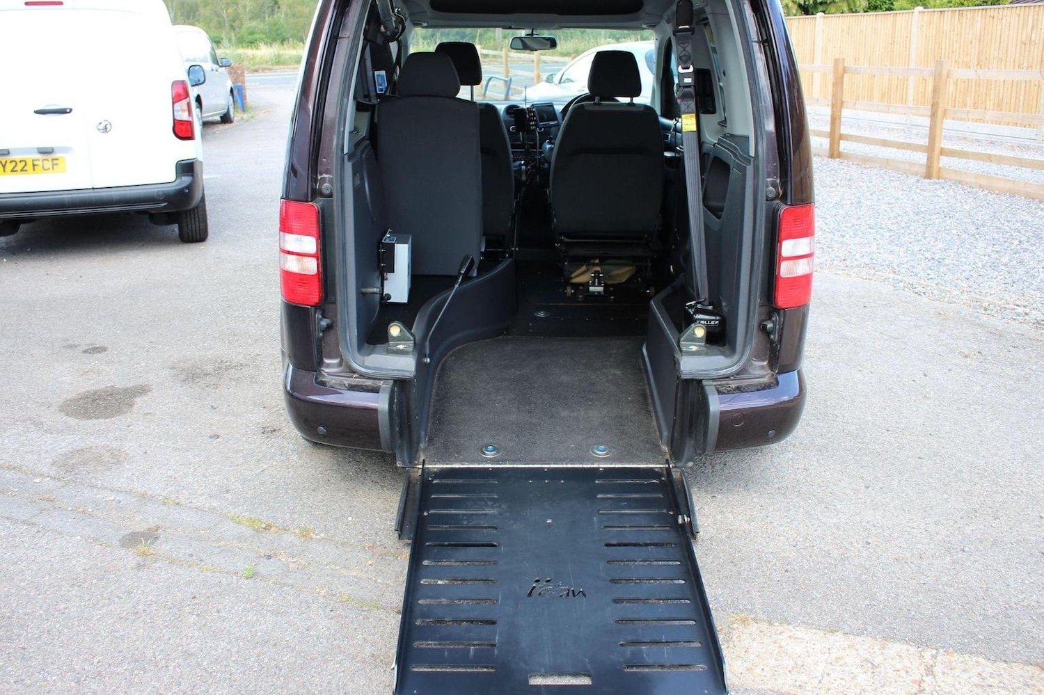 Used Volkswagen Caddy 2012 for sale - 76793807: Photo 1