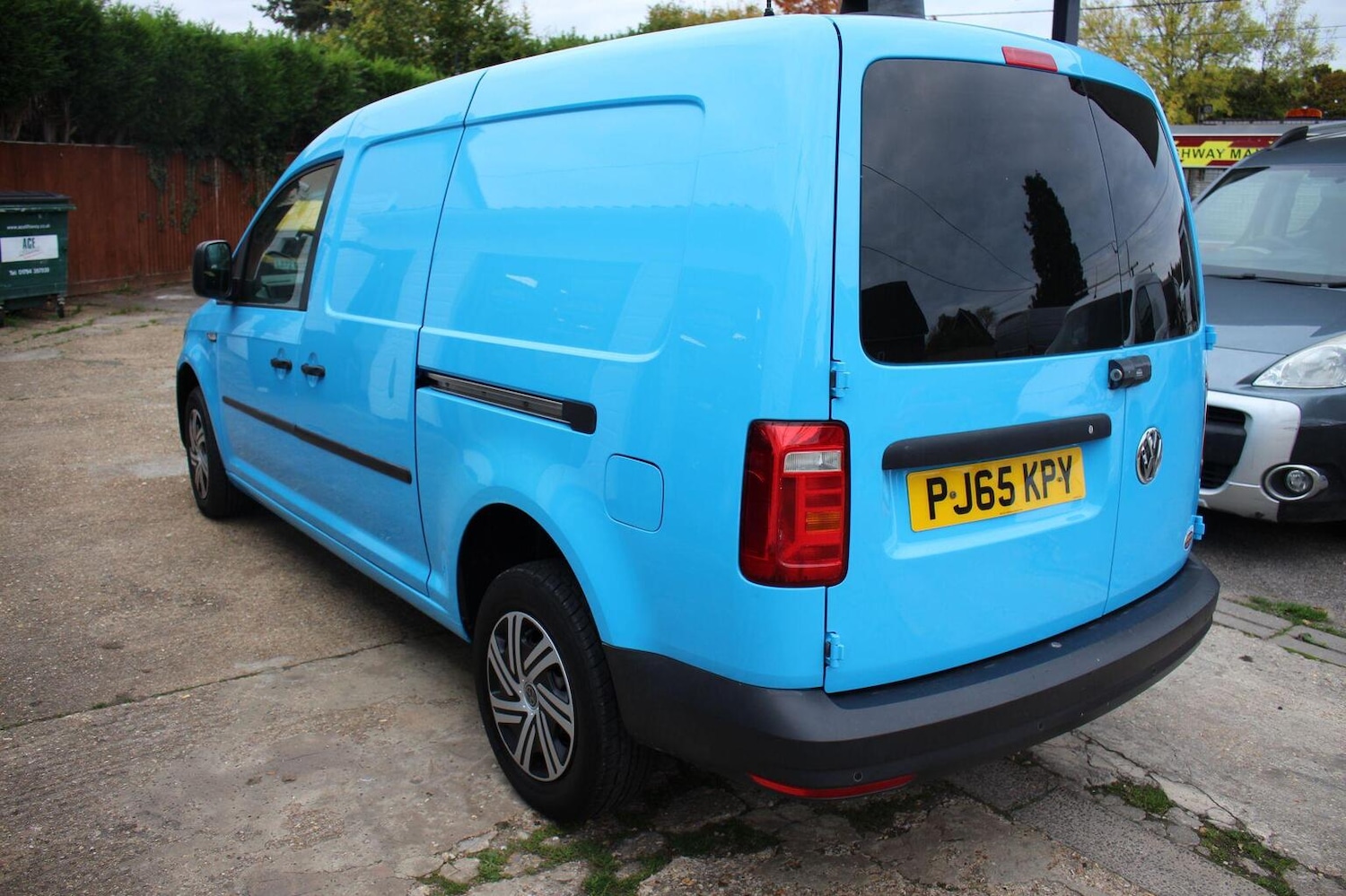 Used Volkswagen Caddy Maxi 2015 for sale - 76030793: Photo 13