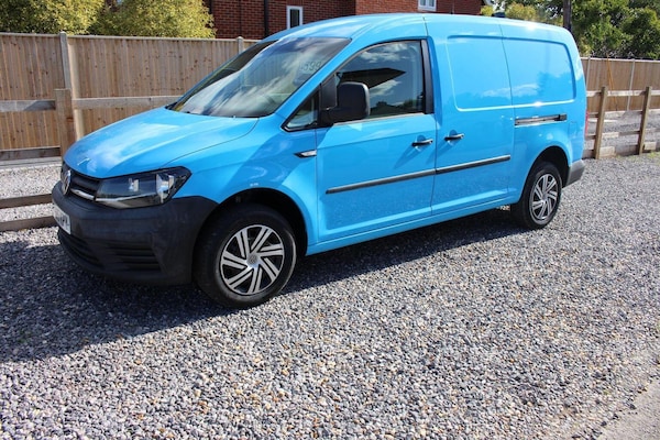 Used Volkswagen Caddy Maxi 2015 for sale - 76030793: Photo 1