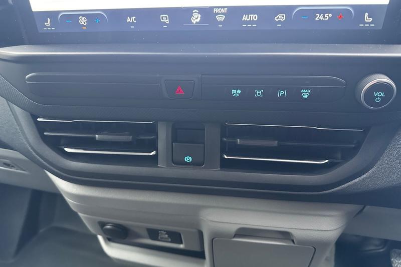 Used Ford Transit Custom 2024 for sale - 77804536: Photo 30