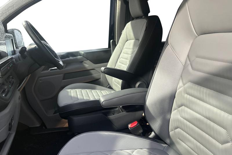 Used Ford E-Tourneo Custom 2025 for sale - 76920046: Photo 10