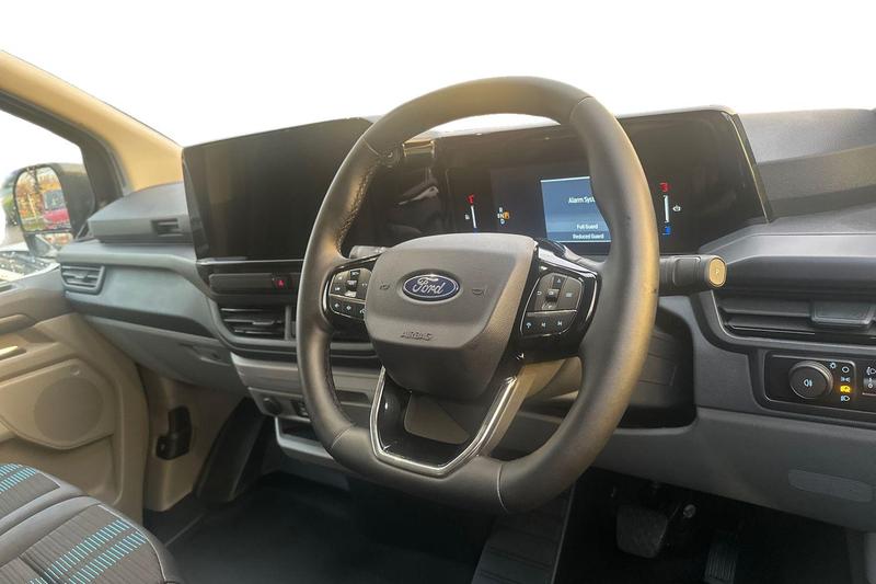 Used Ford E-Transit 2025 for sale - 76835520: Photo 14