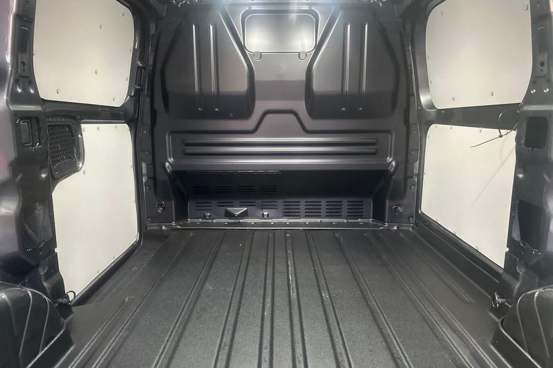 Used Ford E-Transit 2025 for sale - 76835520: Photo 17