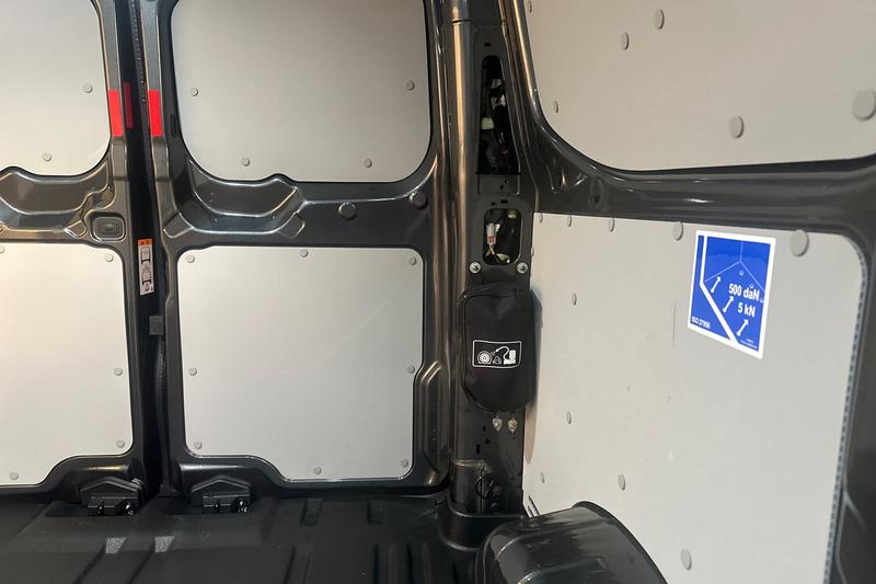 Used Ford E-Transit 2025 for sale - 76835520: Photo 4