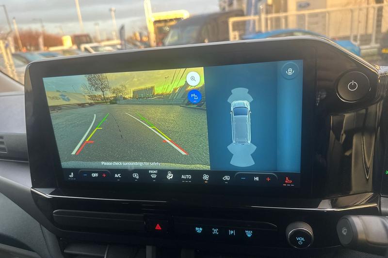 Used Ford E-Transit 2025 for sale - 76835520: Photo 9