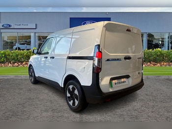 Used Ford Transit Courier 2026 for sale - 78886124: Photo