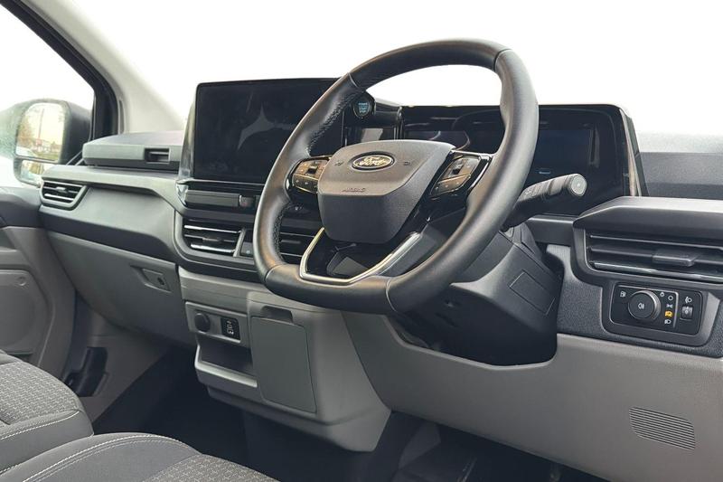Used Ford Tourneo Custom 2025 for sale - 76545249: Photo 14