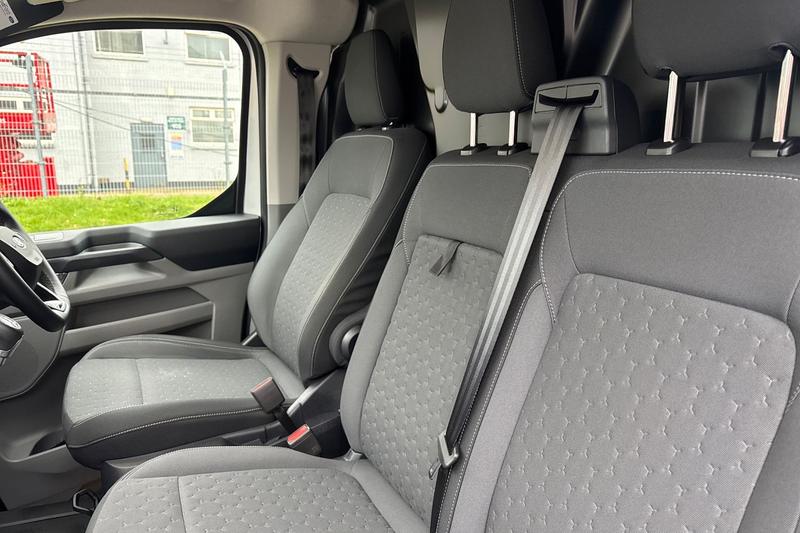 Used Ford Transit Custom 2025 for sale - 77067432: Photo 11