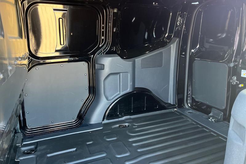 Used Ford Transit Courier 2024 for sale - 76327752: Photo 5